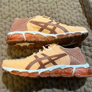 ASICS Gel Quantum 5 8.5 lightly used
